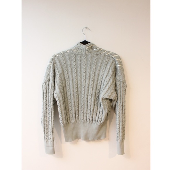 Escada - Picture 2 of 4